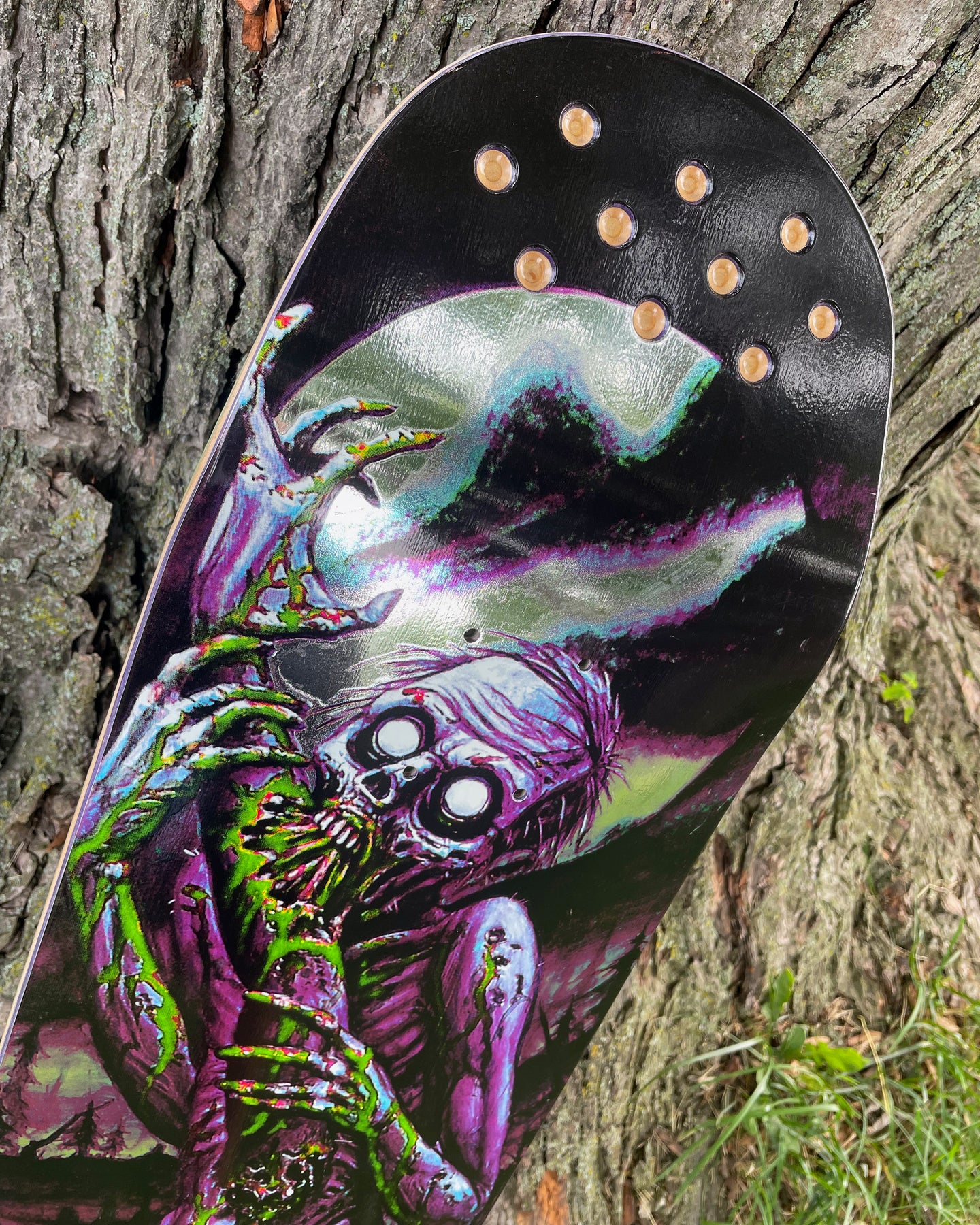 Creature - Hitz Feeding Time XX Pro Deck 9.0" x 32.55"