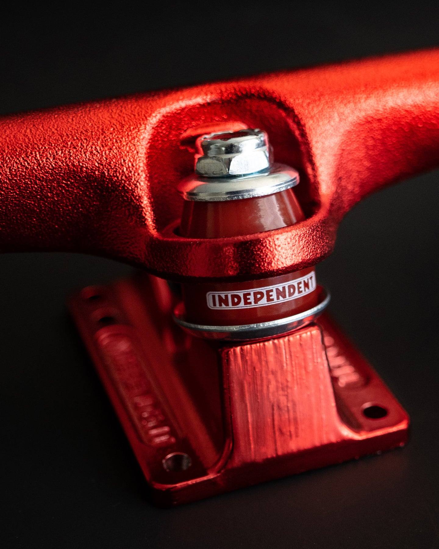 Independent Truck Co. - Stage 4 Red Standard Trucks (Set of 2)